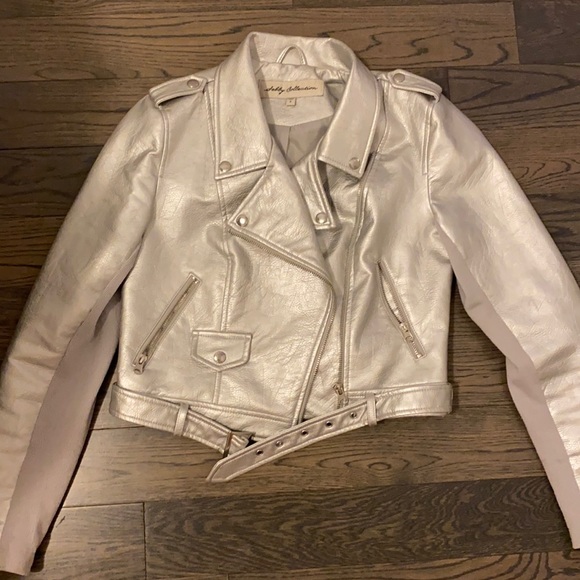 Leather jacket - Picture 1 of 4